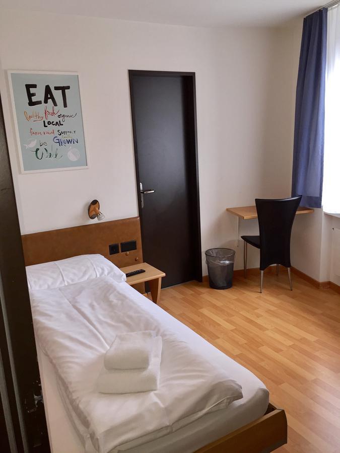 Hotel & Restaurant Stadthof Glarus Εξωτερικό φωτογραφία